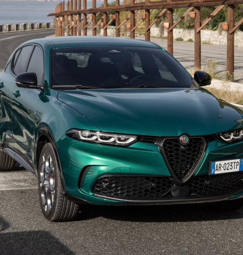Alfa Romeo Tonale PHEV Q4 280 KM: osiągi i napęd na cztery koła, które pasują do charakteru tego auta