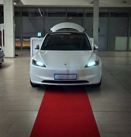 Nowa Tesla Model 3 wjechała do Polski. Konkurencja może być zazdrosna