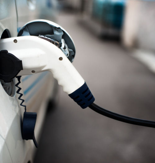 Czy Polacy wierzą w rozwój elektryków? Raport Revolut nie pozostawia wątpliwości