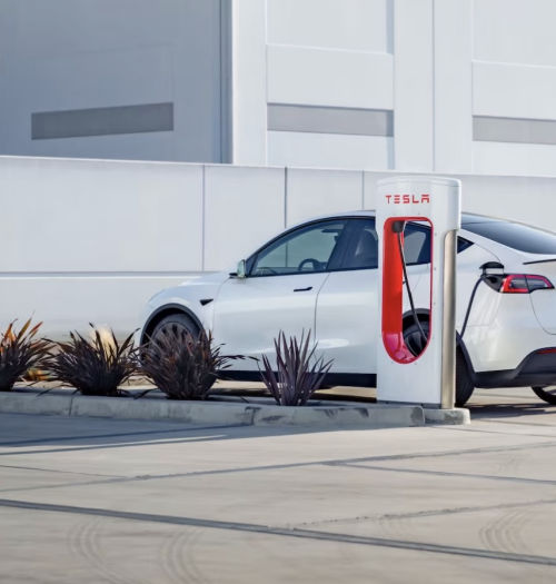 Tesla zachęca do zakupu Modelu Y niskim oprocentowaniem leasingu