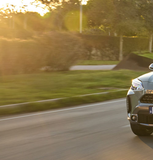 Toyota Yaris Cross 2024: więcej mocy (130 KM), ale spalanie poniżej 3 l/100 km. Jazda próbna