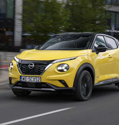 2024 Nissan Juke Hybrid 143 KM w żółtym pożera spojrzenia. Jazda próbna