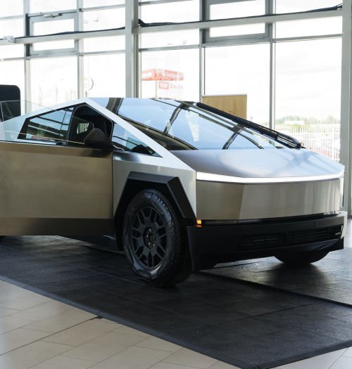 Tesla Cybertruck w Polsce. Może zasilić Twój dom. Cyber Odyssey 19-22 czerwca w Warszawie