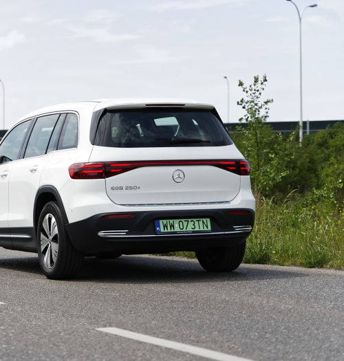 Rodzinny Mercedes EQB 250+: duży zasięg i niska cena (do programu „Mój elektryk”). Test
