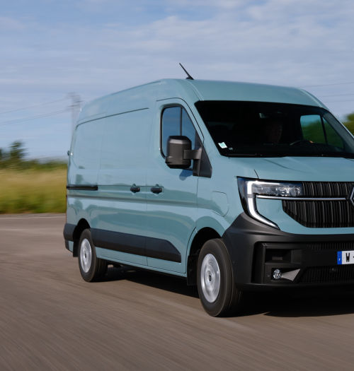 Elektryczny Renault Master E-Tech: zasięg do 460 km nie tylko dla kurierów