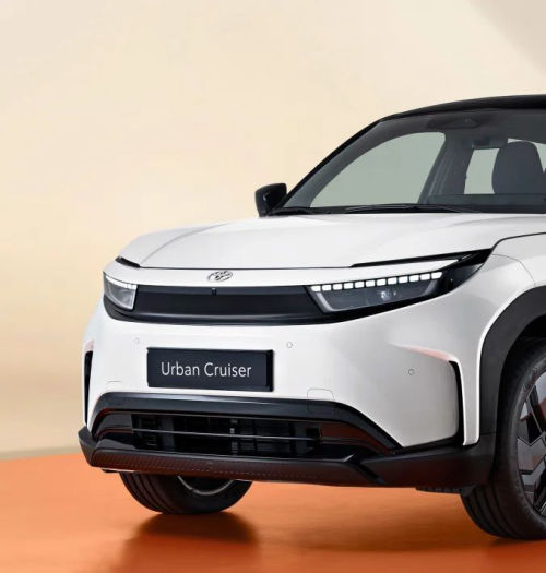 Toyota Urban Cruiser. Za późno, za słabo, za nudno