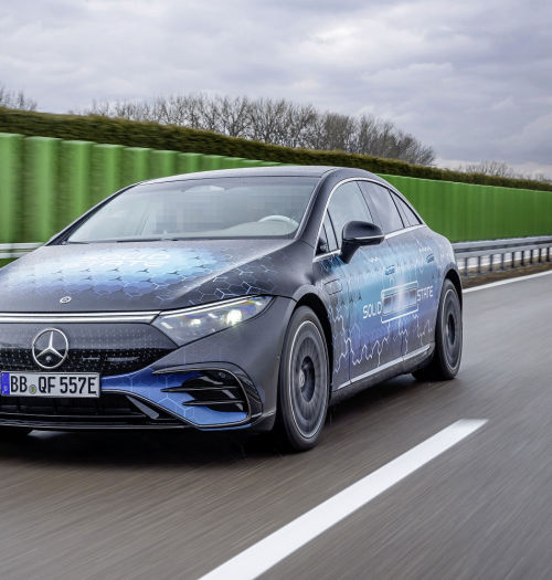 Mercedes wygrywa wyścig. To pierwszy samochód z baterią solid-state