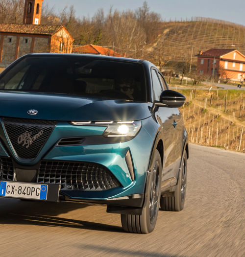 Alfa Romeo Junior 1.2 Hybrid Q4: 145 KM z napędem na cztery koła – test