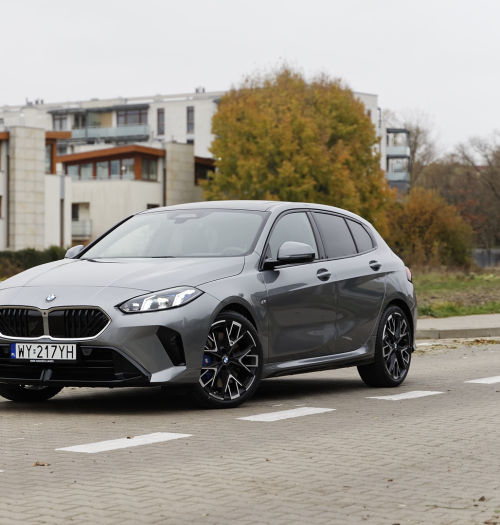 BMW 120 z sercem z BMW i8. Seria 1 to wstęp do premium, tańszy niż myślisz