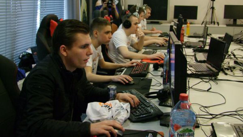Finałowy dzień turnieju Counter-Strike: GO w Warszawie [wpis aktualizowany]