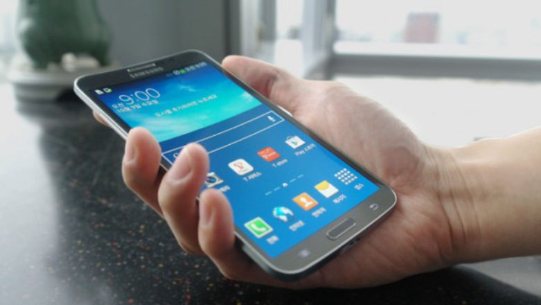 Samsung Galaxy Round, czyli topowy smartfon z udziwnieniem