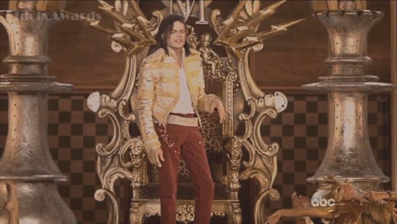Michael Jackson wrócił na scenę. Robi wrażenie, ale...