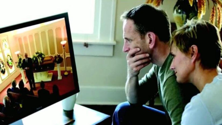Życie znowu zaskakuje: mogą mi urządzić pogrzeb online
