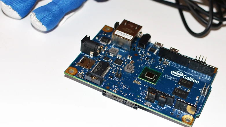 Pogromca Raspberry Pi? Sprawdzamy Intel Galileo