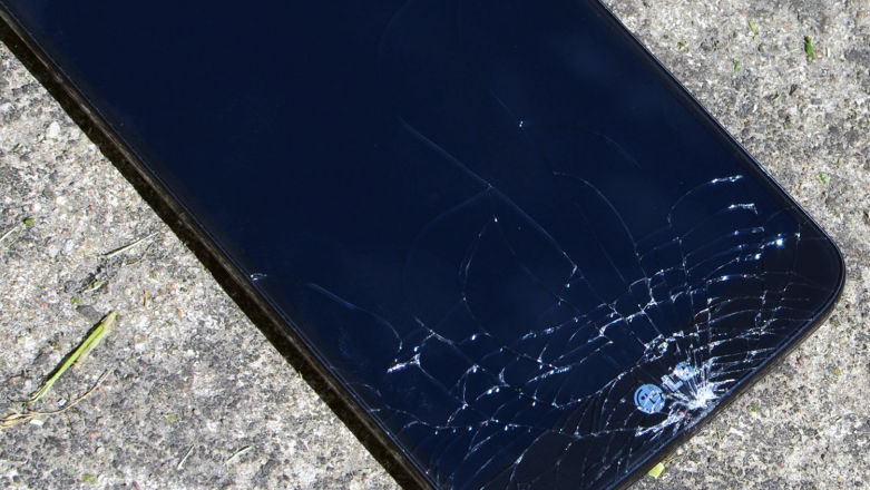 Wyczekuję chwili, kiedy upadki nie będą straszne posiadaczom smartfonów