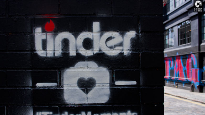 Tinder zmusi użytkowników, aby pomyśleli przed wysłaniem obraźliwej wiadomości