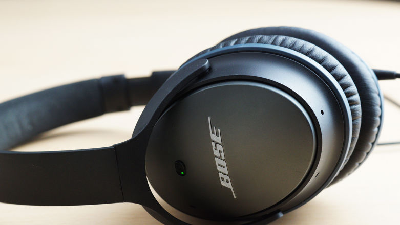 Odetnij się od świata zewnętrznego i odpłyń w świat muzyki z Bose QuietComfort 25