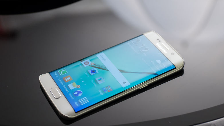 Stary telefon i może. Samsung w końcu zawalczy z Apple w temacie aktualizacji