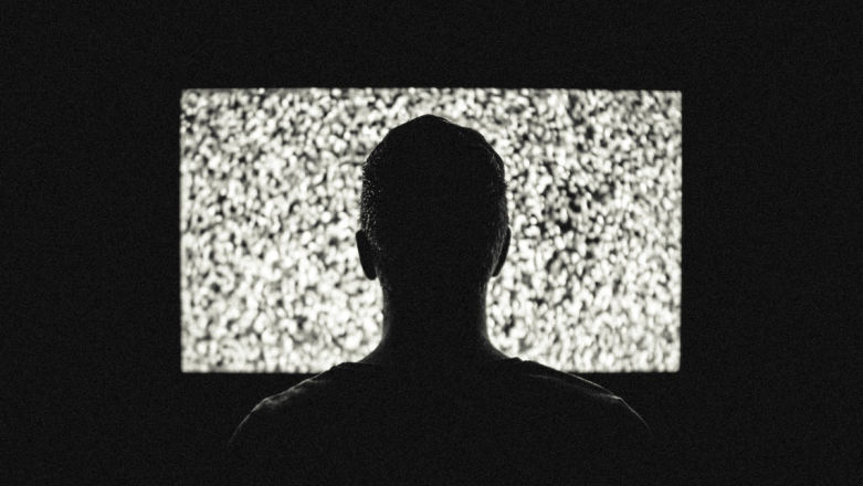 W telewizji może i dominuje paździerz, ale długo się z nią nie rozstaniemy