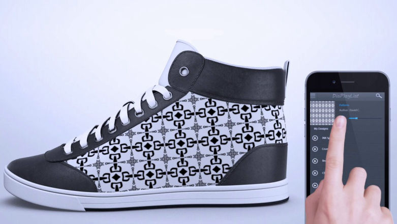 Ciekawe buty sprzedają w Sieci. Niestety, trochę przy tym ściemniają