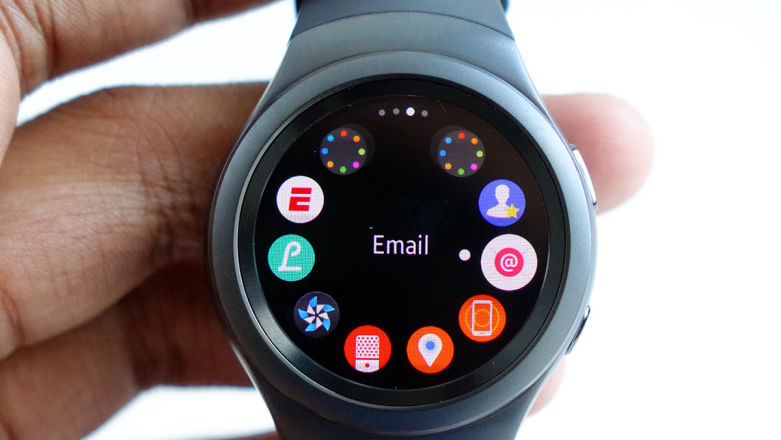 Samsung nie rezygnuje z Android Wear. A ja uważam, że powinien