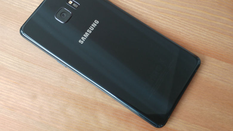 Są już co najmniej trzy tezy, dlaczego Samsung Galaxy Note 7 eksplodował