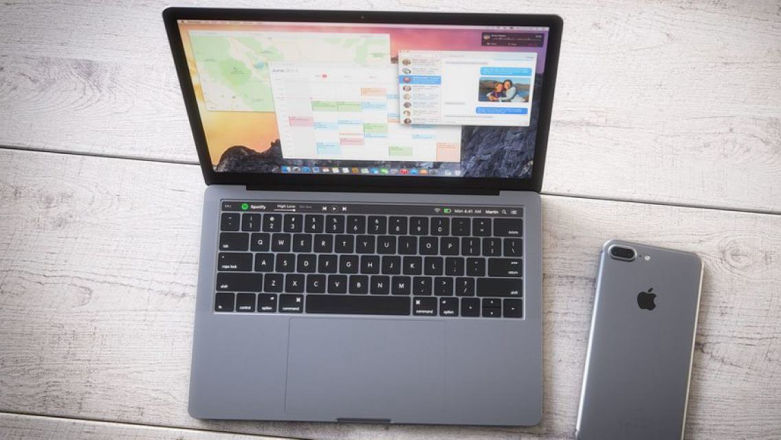 Nowe Macbooki Pro z TouchID i dodatkowym ekranem? [prasówka]