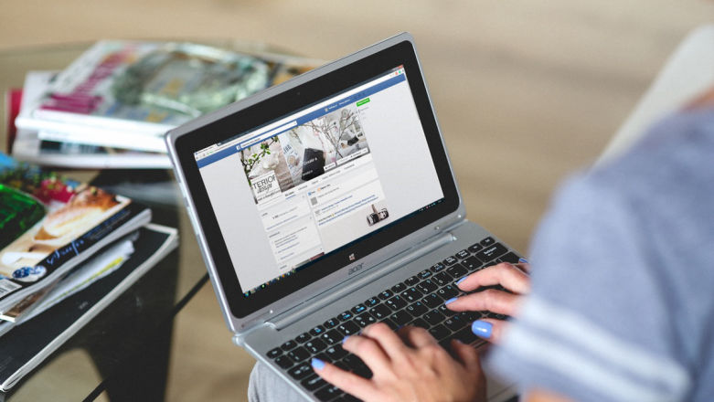 Facebook ogranicza produktywność. Kiedyś robiły to sernik, kawa i plotkowanie