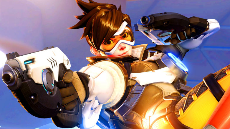W sieci burza. Tracer, najpopularniejsza postać z Overwatch, jest lesbijką
