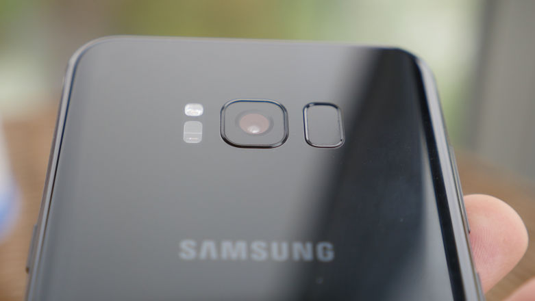 Ludzie zapomnieli już o wybuchach - Samsung Galaxy S8 i Galaxy S8 Plus sprzedają się świetnie