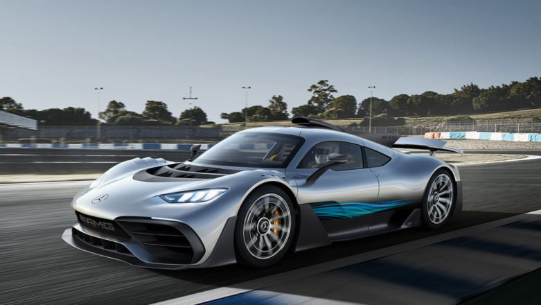 Mercedes-AMG Project One - potwór na czterech kołach. Pod maską tysiąc koni...