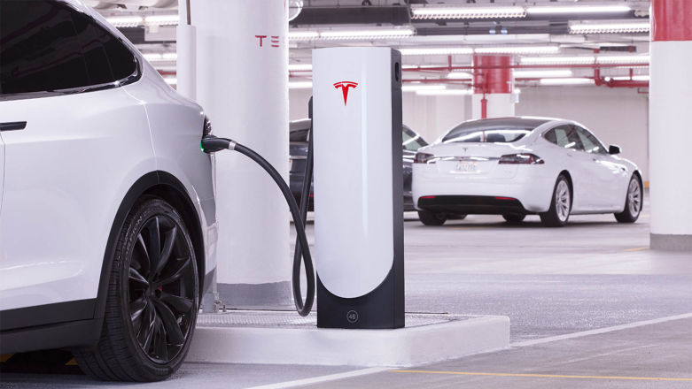 Tesla wprowadza nowe superładowarki. Gdzie będzie je montować?