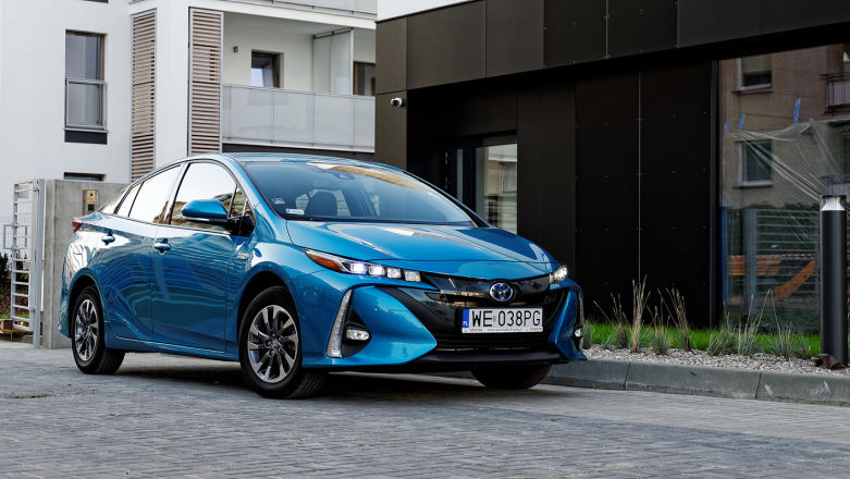 Rodzaje napędów alternatywnych, czyli co oznaczają skróty HEV, PHEV, BEV, FCEV