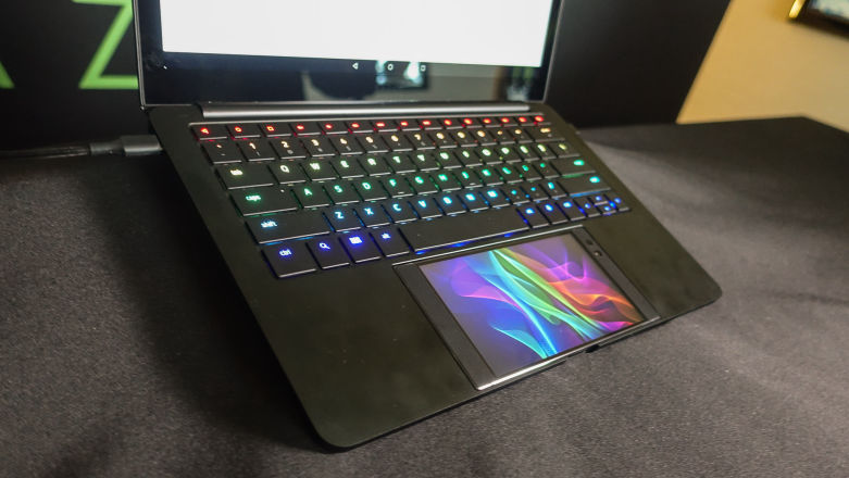 To jakaś magia? Razer zamienia smartfona w laptopa, serio