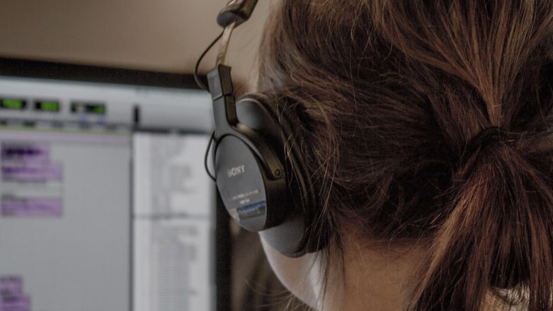 Front-end Developer zarabiający 19 000 zł? Takie oferty znajdziesz na praca.antyweb.pl