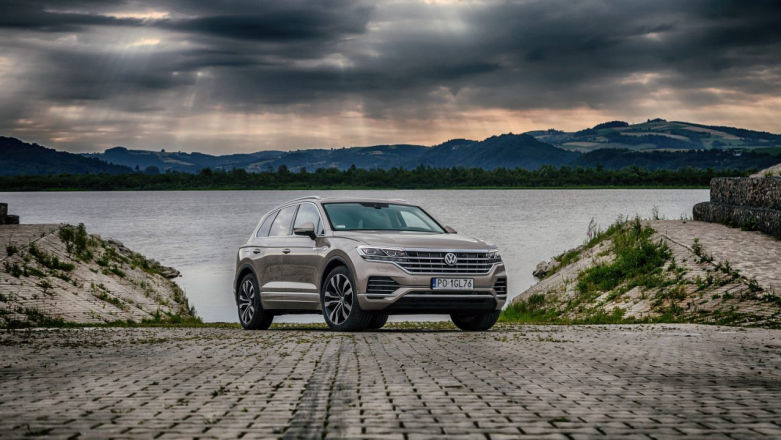 Nowy Volkswagen Touareg 3.0 V6 TDI: wjeżdża na nieznany sobie grunt. Test i jazda próbna.
