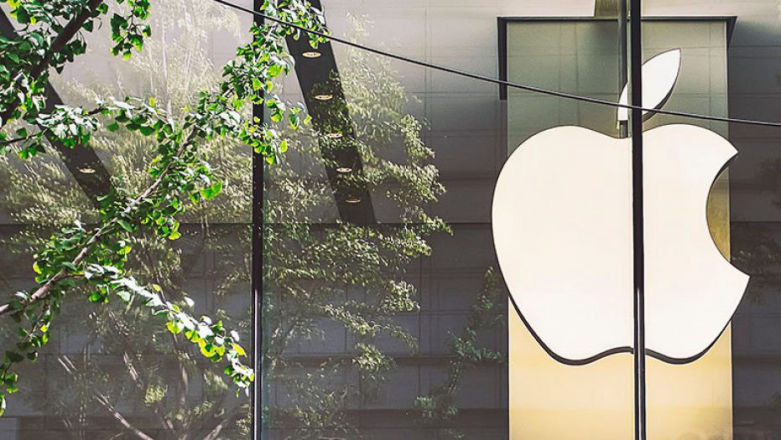 Tim Cook zapowiada nowe usługi od Apple w 2019 roku, a przy okazji ogranicza produkcję nowych iPhone'ów