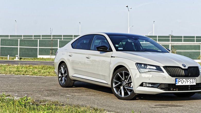 Nowa Skoda Octavia jeszcze w tym roku, Superb z napędem hybrydowym
