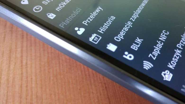 MC Silk przekonał Polaków do przelewów na telefon? Milion przelewów P2P więcej niż rok temu