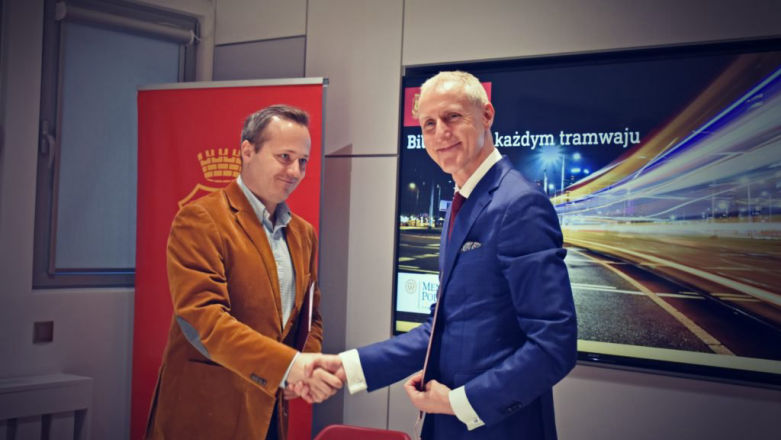 Nowoczesne biletomaty w każdym tramwaju w Warszawie!