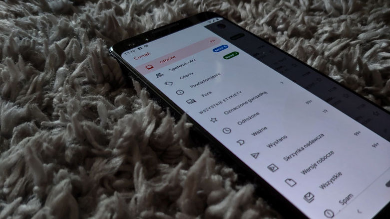Nowy Gmail miał mi zastąpić latarkę? Za wcześnie na taką aktualizację
