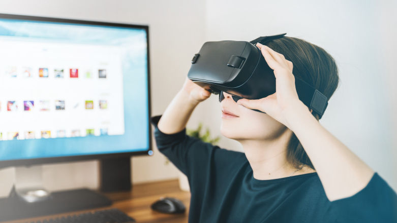 VR pozwala poczuć się jak w Matriksie. Oto jak trenuje się... zwolnienia