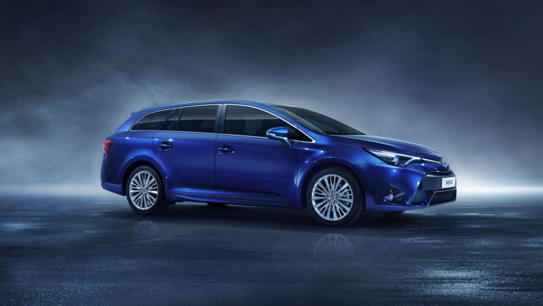 Toyota Avensis znika z rynku, 3. generacja skończyła już 10 lat