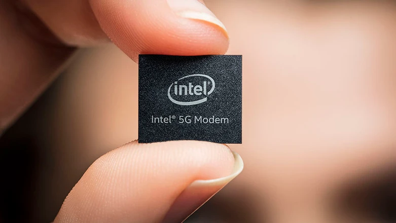 Intel przebił oczekiwania analityków, nadal zarabia krocie, mimo problemów z produkcją