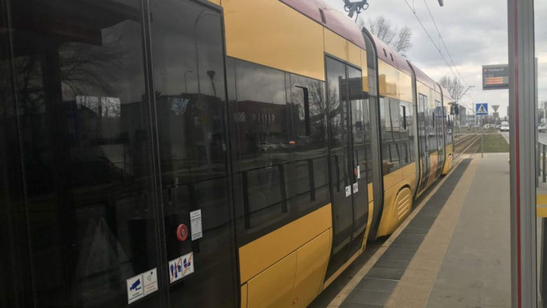 Wyświetlacze e-papier zastąpią papierowe rozkłady jazdy na przystankach komunikacji miejskiej?