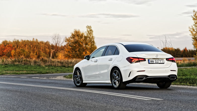 Mercedes A 180d Limuzyna: 2,9 l/100 km bez hybrydy! Superoszczędny i zaskakująco żwawy diesel