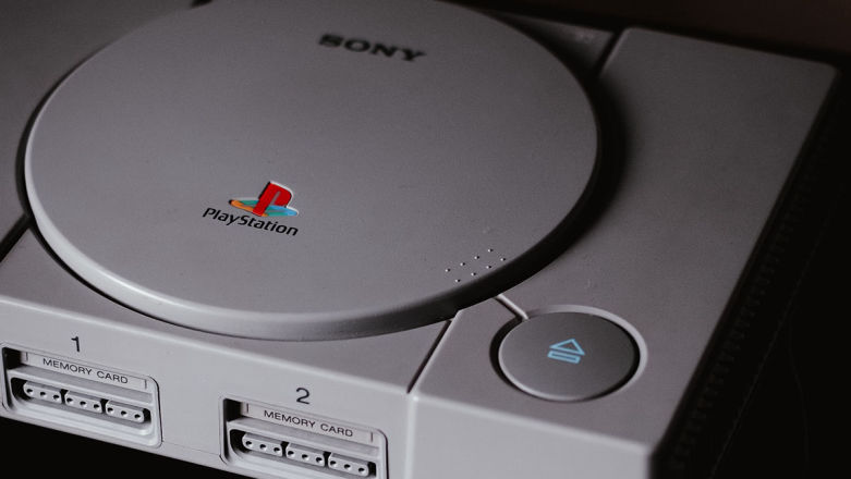 Sony chwali się sukcesem PS4 i prezentuje logo PlayStation 5. Nie spodziewajcie się specjalnego szaleństwa