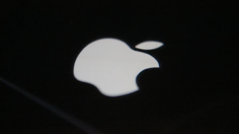 Apple musi zapłacić 300 mln USD za naruszenie patentów