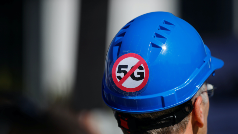 Maszty 5G staną w płomieniach. Zapowiedziano zorganizowaną akcje.