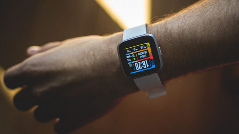Zegarki Fitbit z Asystentem Google. To jedyne miejsce, gdzie ma on sens